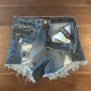 Kendal + Kylie “The Icon Short”